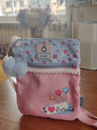Bolso de niña Enso con corazones y pompon