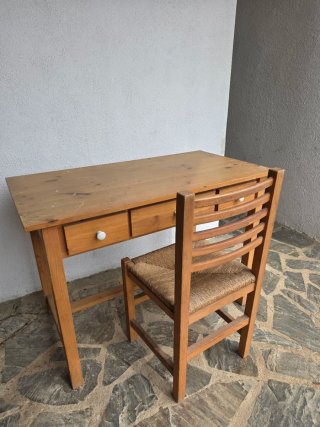 Escriptori i Cadira fusta pi / Escritorio y silla