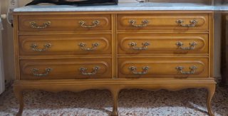 Dormitorio vintage cama 2mesitas comidin y armario