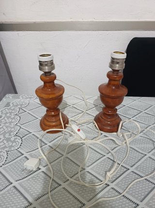 Lámparas de noche beige y marrón
