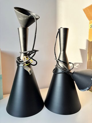 Lámpara de techo colgante negra y dorada