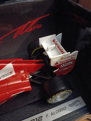 Ferrari F2012 Alonso Hot Wheels 1:18