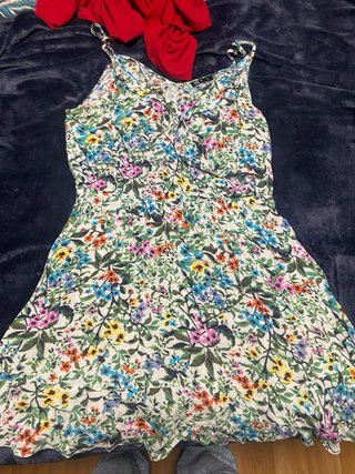 Lote vestidos y buzo