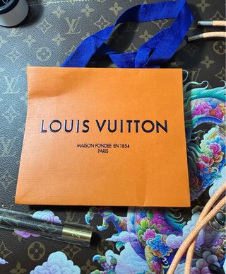 Bolígrafo Louis Vuitton Marrón y Dorado