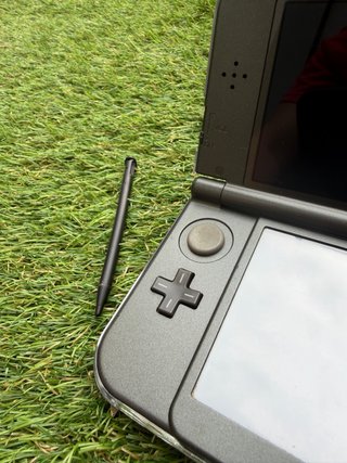 Nintendo New 3DS XL Gris Oscuro