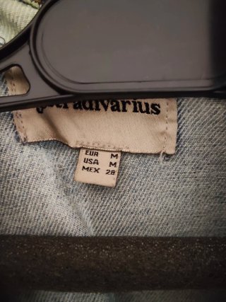 Camisa vaquera corta Stradivarius