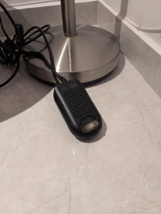 Lámpara de pie moderna metal