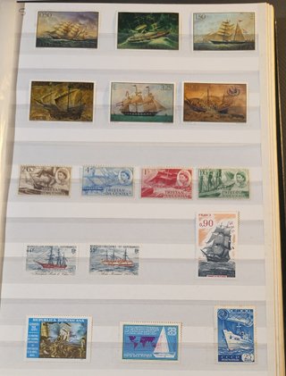 Sellos de barcos de distintos países.