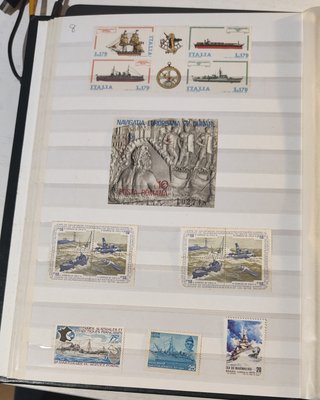Sellos de barcos de distintos países.