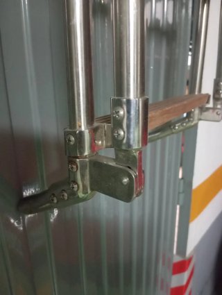 Escalera de baño para embarcación