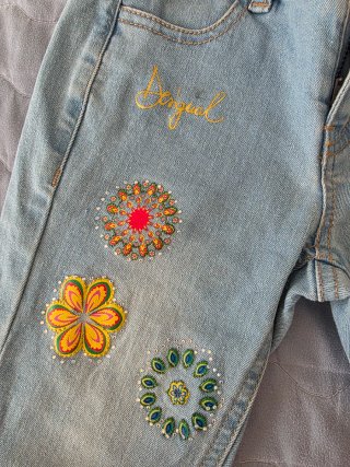 Conjunto Desigual: Jersey y Pantalón Vaquero