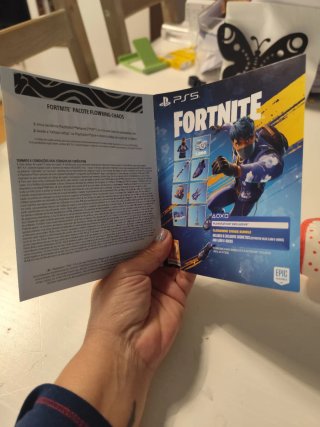 Fortnite  Caos Floreciente PS5(producto físico)