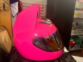 Casco de Moto Rosa con Orejas Sin usar Es Nuevo