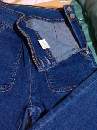 Pantalón acampanado talla 36 (S)