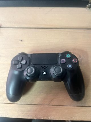 PS4 Pro (PlayStation 4) Nera + 2 Giochi FIFA