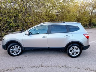 Nissan Qashqai+2 2010