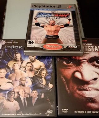 Lote WWE 2 DVDs + Juego PS2