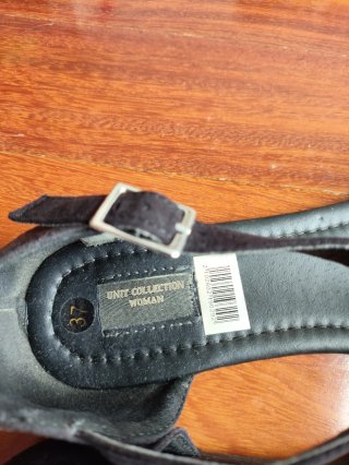 Sandalias planas negras T. 37