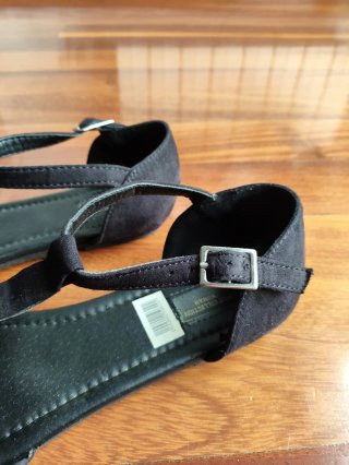 Sandalias planas negras T. 37