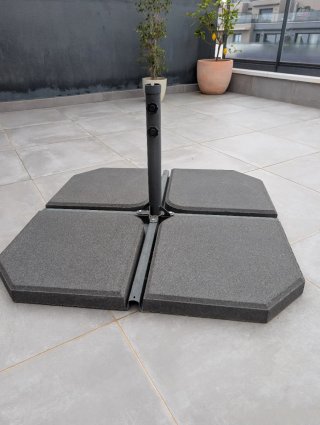 Parasol blanco con base