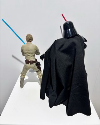 Figuras Star Wars Hyperreal Darth Vader y Luke