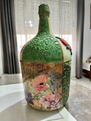 Botella Decorada a Mano Vintage