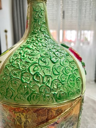 Botella Decorada a Mano Vintage