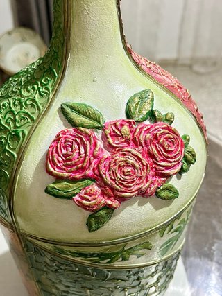 Botella Decorada a Mano Vintage