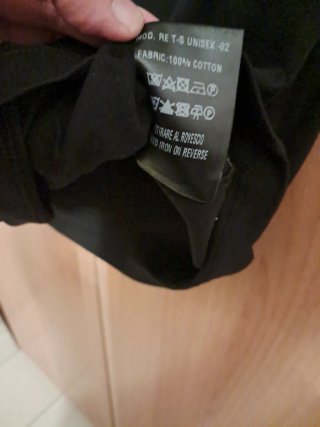 T-shirt Refit nera unisex taglia unica