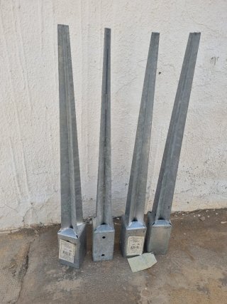 Picas de hierro para vallas (4 unidades)