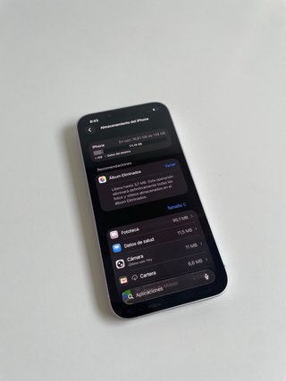 iPhone 14 Apple