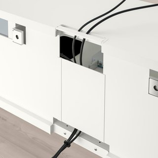 Mueble TV Besta Ikea Madera con patas.