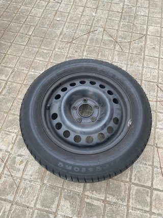 Rueda de repuesto coche