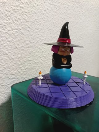 Figura Uranai Baba