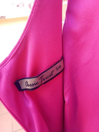 VESTIDO FUCSIA Y PEDRERÍA EVENTOS