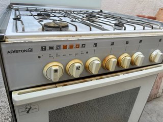 Cocina Ariston Butano 4 fogones y horno