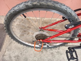 Bicicleta B'Twin 24 Roja
