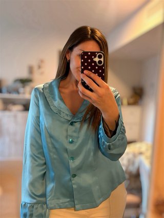 Camisa vintage LC cuello babydoll satinada