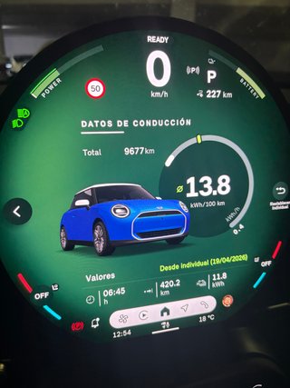 MINI Cooper SE 2025 con 9.000km y TODOS los extras