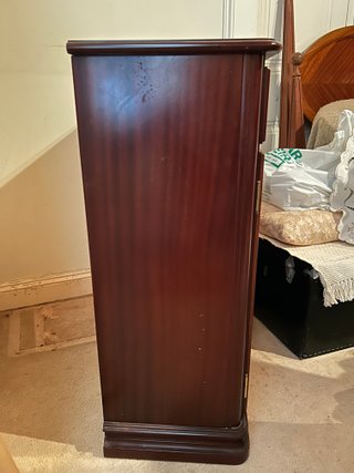 Armário baixo em mogno com 2 gavetas