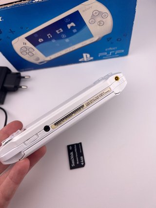 PSP Street + 4 Giochi Sony