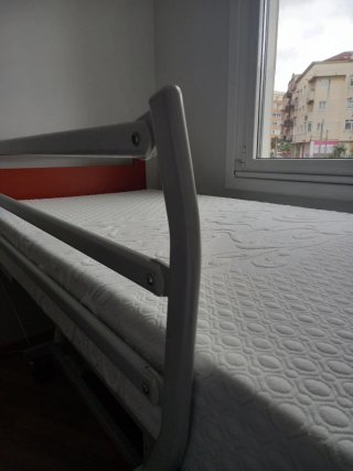 Cama articulada eléctrica