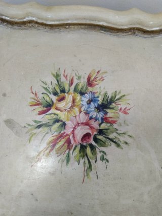 Mesa auxiliar vintage floral madera