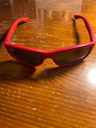 Gafas de sol Ray-Ban rojas para niñ@