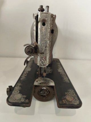 Máquina de coser Singer antigua