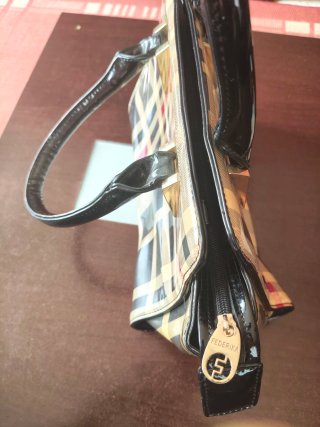 Bolso de mano con estampado de cuadros