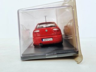 Seat Leon Cupra 4 V6 2001 escala 1:24