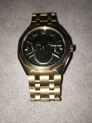 Reloj Police Dorado y Negro