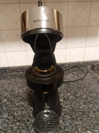 Cafetera Nespresso Cromada