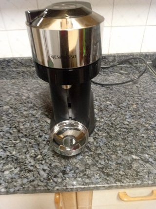 Cafetera Nespresso Cromada